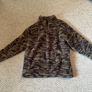 Sherpa camo pullover